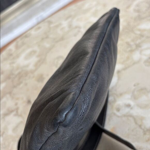 Roots Tribe Leather Crossbody Bag - Picture 10 of 15